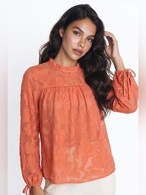 SIMPLY styled. Orange top‎ blouse. short Ruffle neck. . Size Small